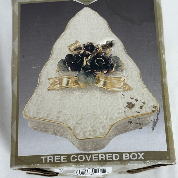 Tree Shaped Decorative Box with Gold Accents, Keepsake, Christmas - Picture 13 of 13